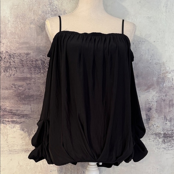 Lola & Sophie Elegant Black Women's Top size medium